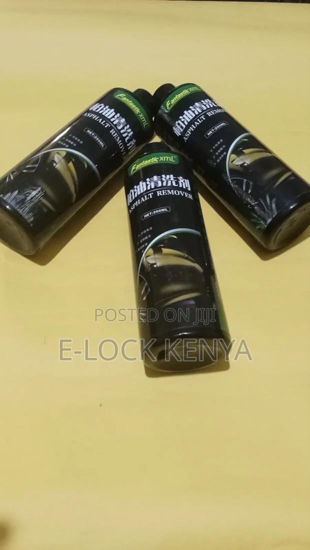 Safe Asphalt Cleaner for Car Surfaces