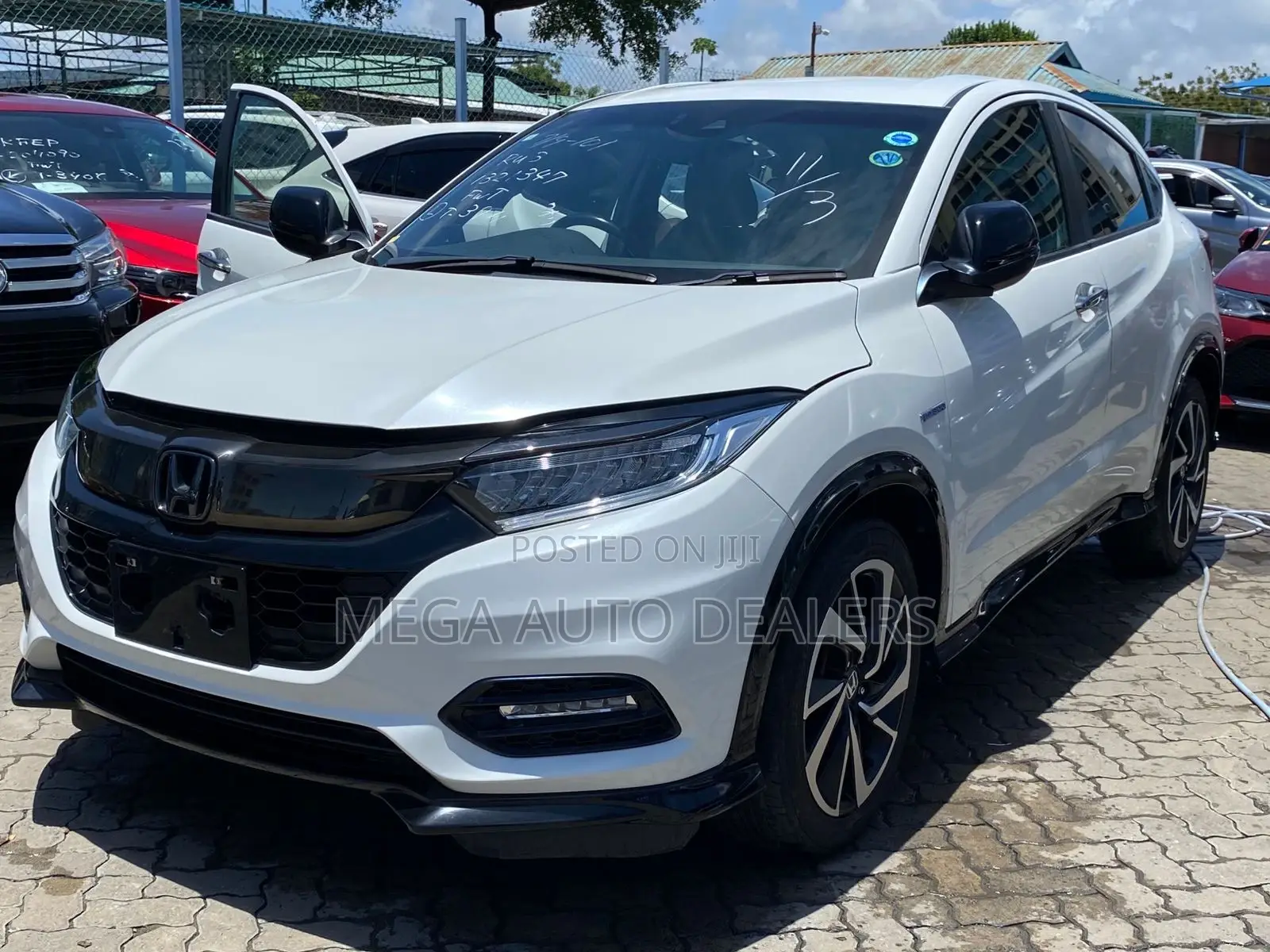 Honda Vezel 2018 White
