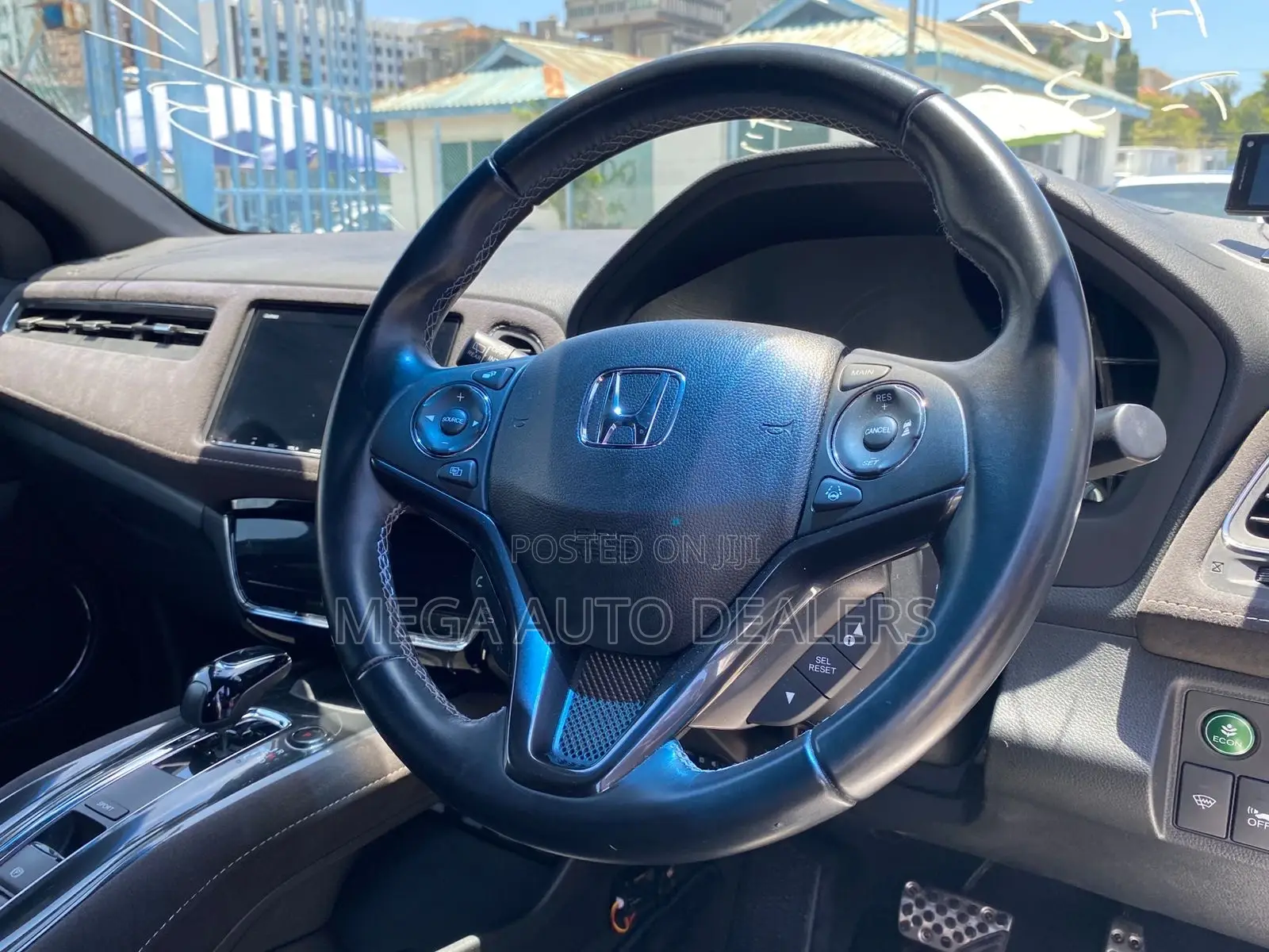 Honda Vezel 2018 White