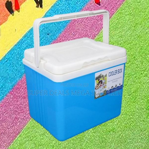 High Quality Outdoor Cooler Box for Camping, Travel and Family Picnics