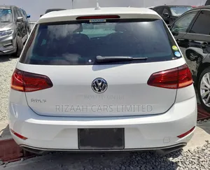 Volkswagen Golf 2018 White