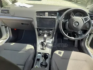 Volkswagen Golf 2018 White