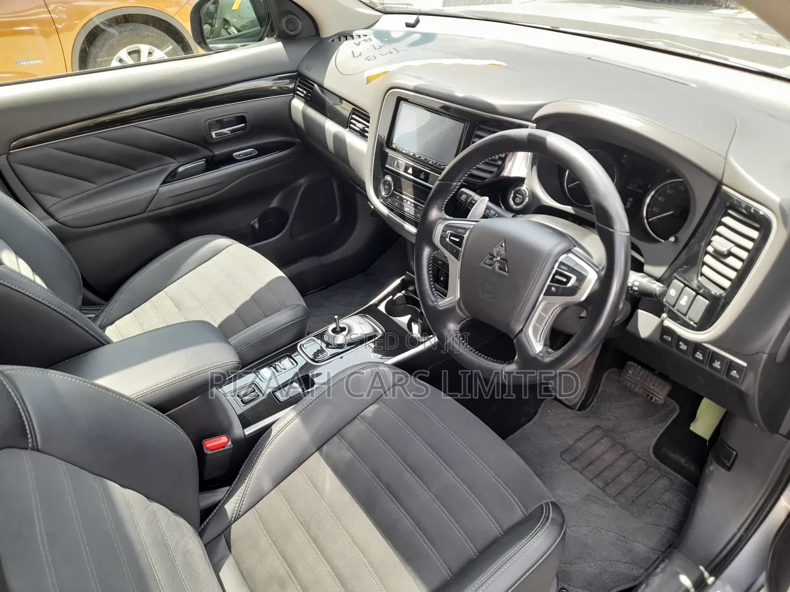 Mitsubishi Outlander 2.4 PHEV AWD 2018 Gray