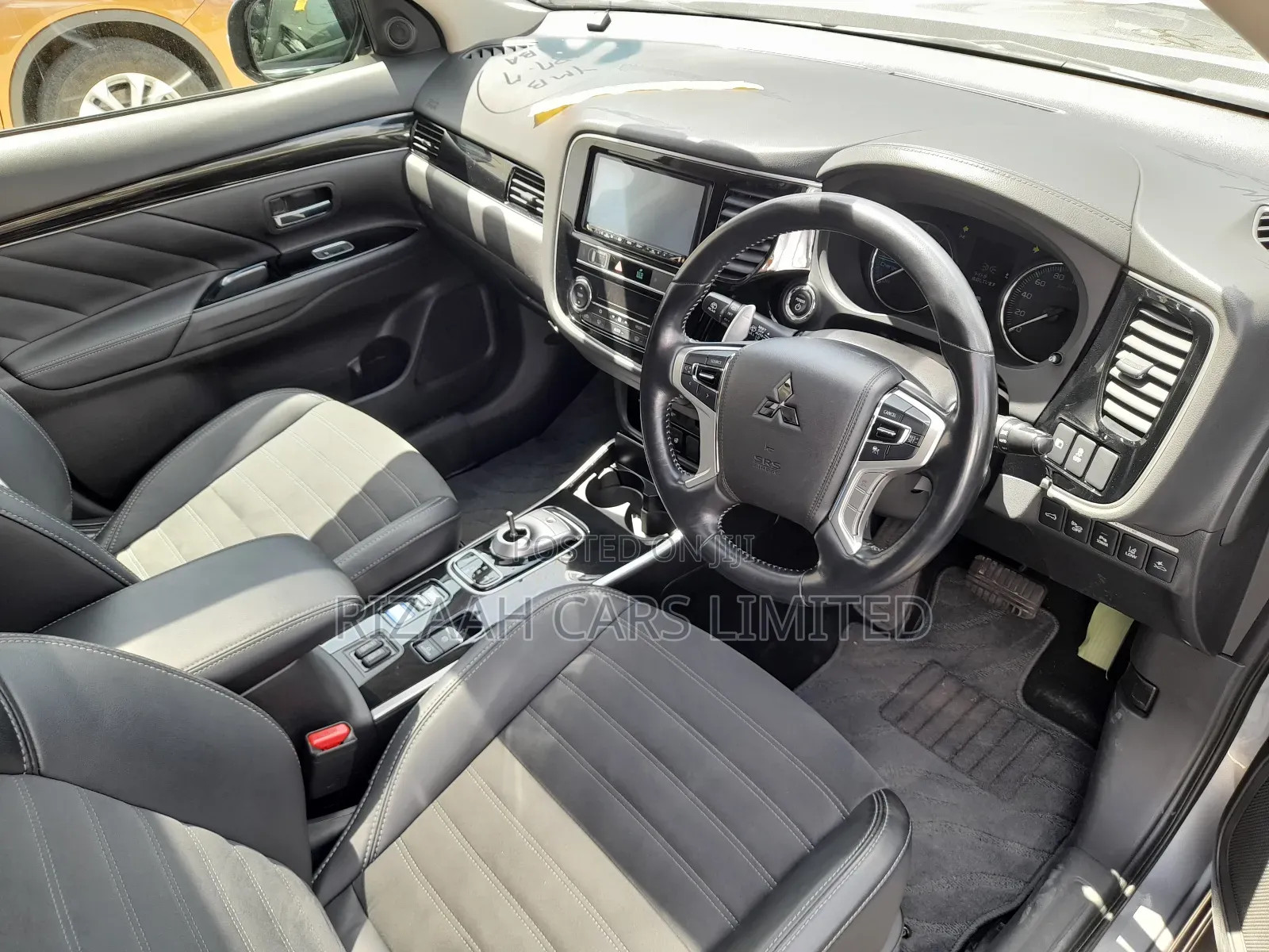 Mitsubishi Outlander 2.4 PHEV AWD 2018 Gray