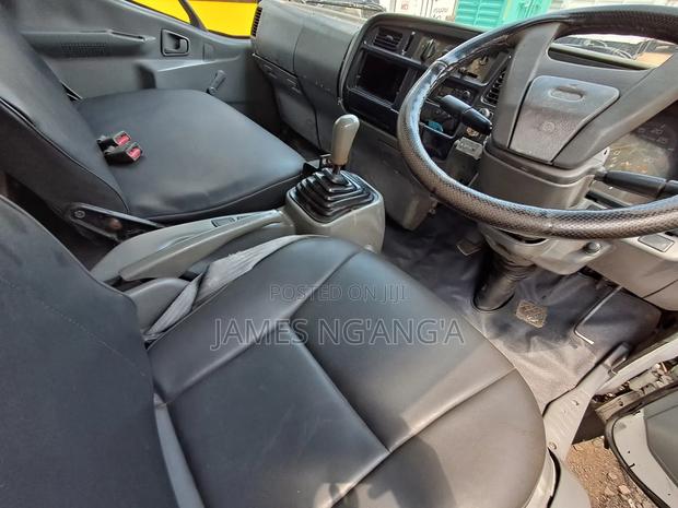 Mitsubishi Fh215 [High Sided] - thumbnail 8