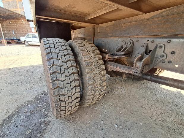 Mitsubishi Fh215 [High Sided] - thumbnail 11