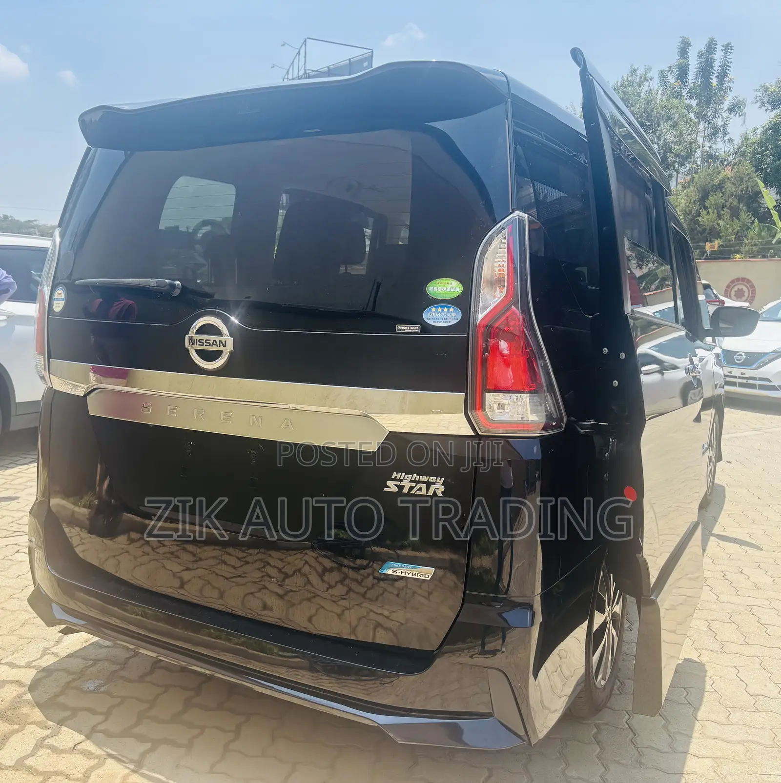 Nissan Serena 2018 Black