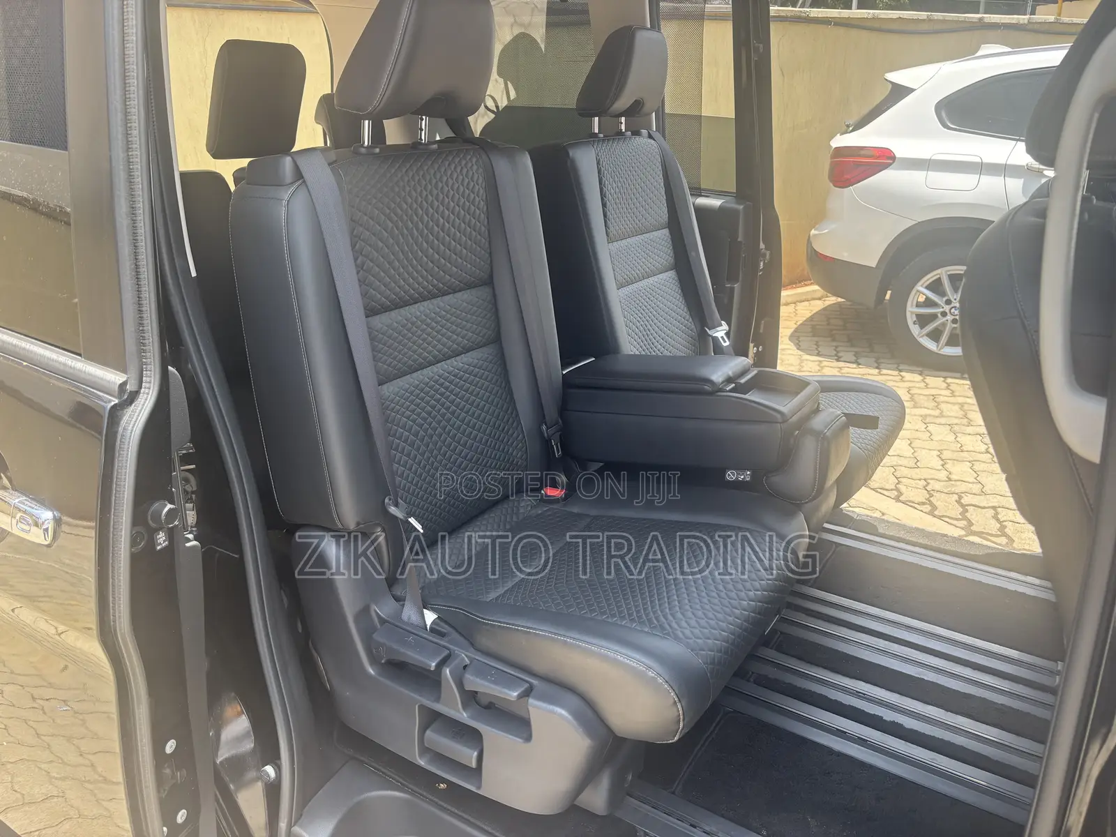 Nissan Serena 2018 Black