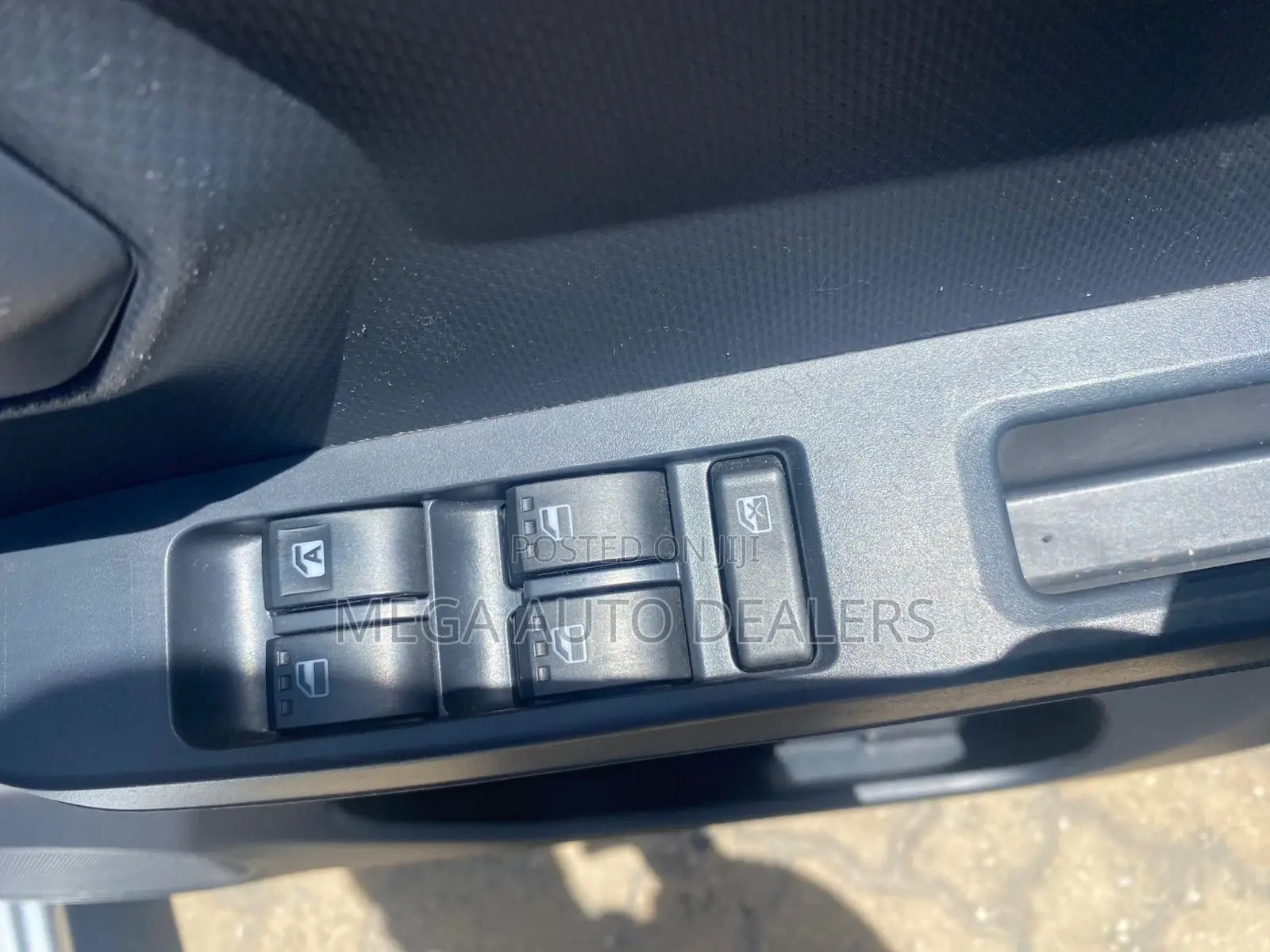 Daihatsu Mira 2018 Silver