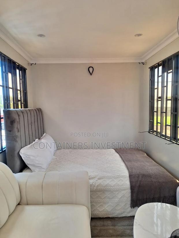 20ft Container Air Bnb Unit- Tastefully Put Together And Cladded. - thumbnail 3