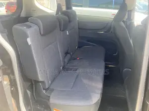 Toyota Sienta 2019 Brown