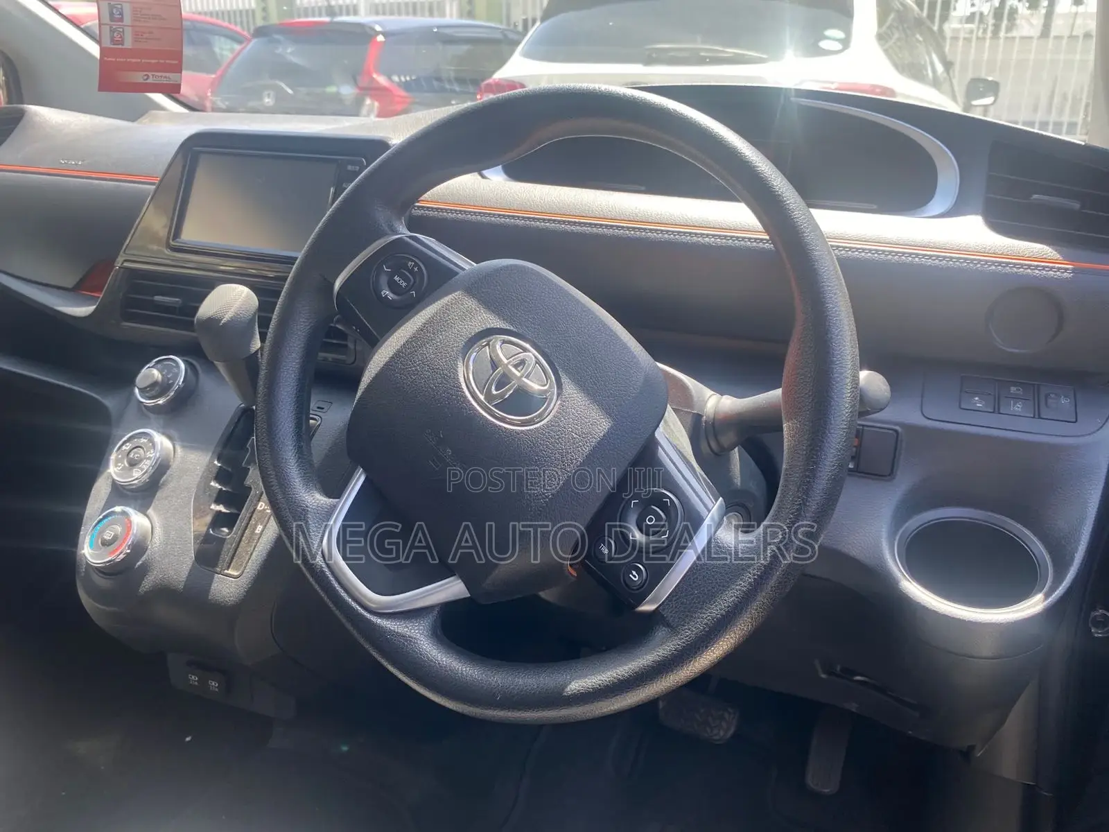 Toyota Sienta 2019 Brown