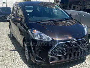 Toyota Sienta 2019 Brown