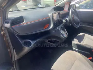 Toyota Sienta 2019 Brown