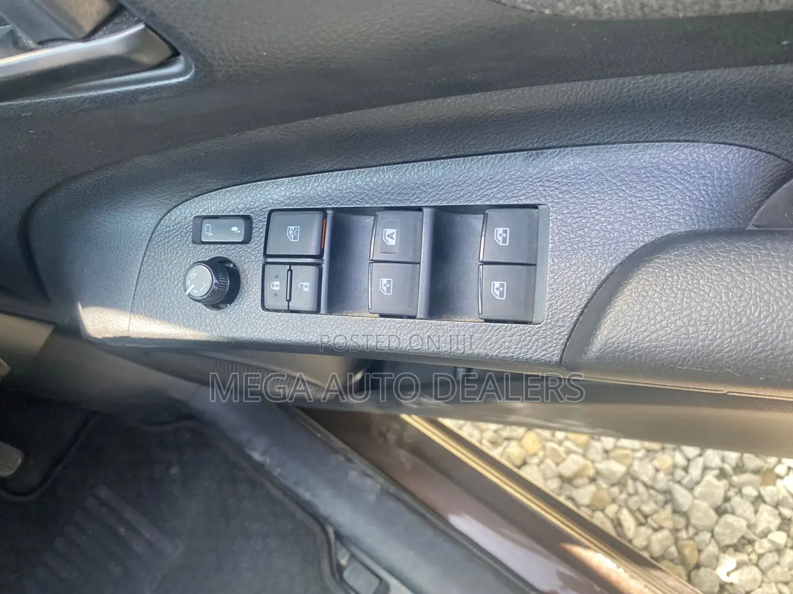 Toyota Sienta 2019 Brown