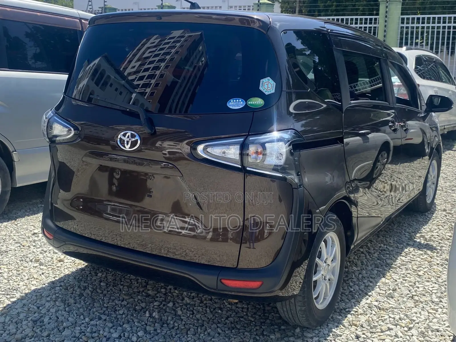 Toyota Sienta 2019 Brown