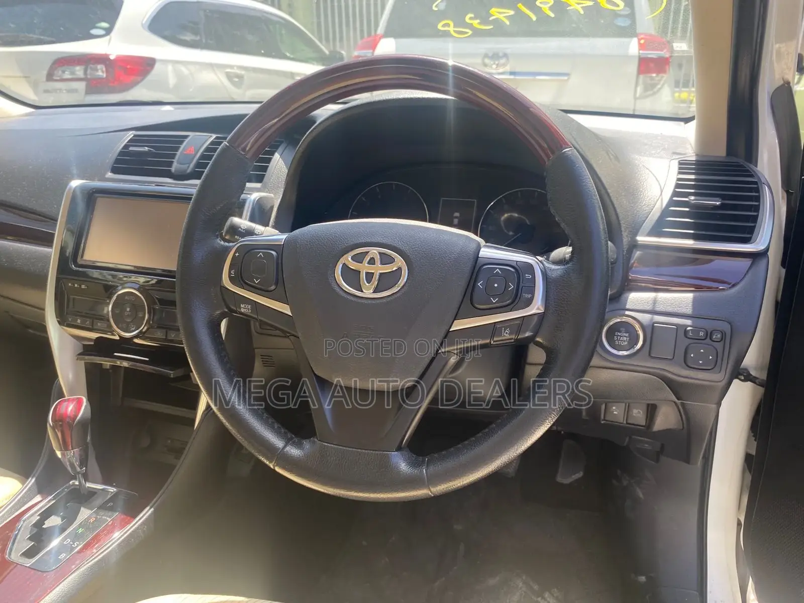 Toyota Sienta 2018 White