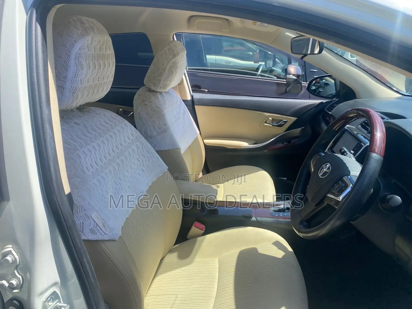 Toyota Sienta 2018 White