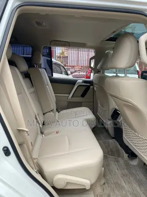 Toyota Land Cruiser Prado 2018 White