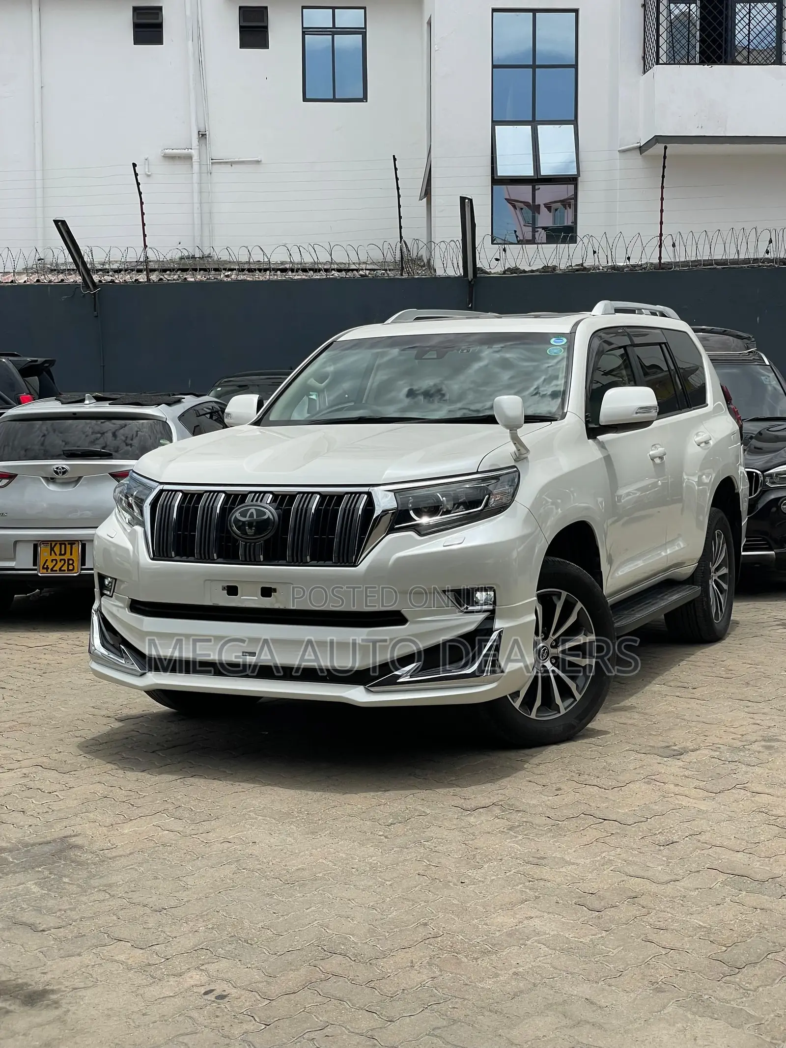 Toyota Land Cruiser Prado 2018 White