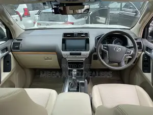 Toyota Land Cruiser Prado 2018 White