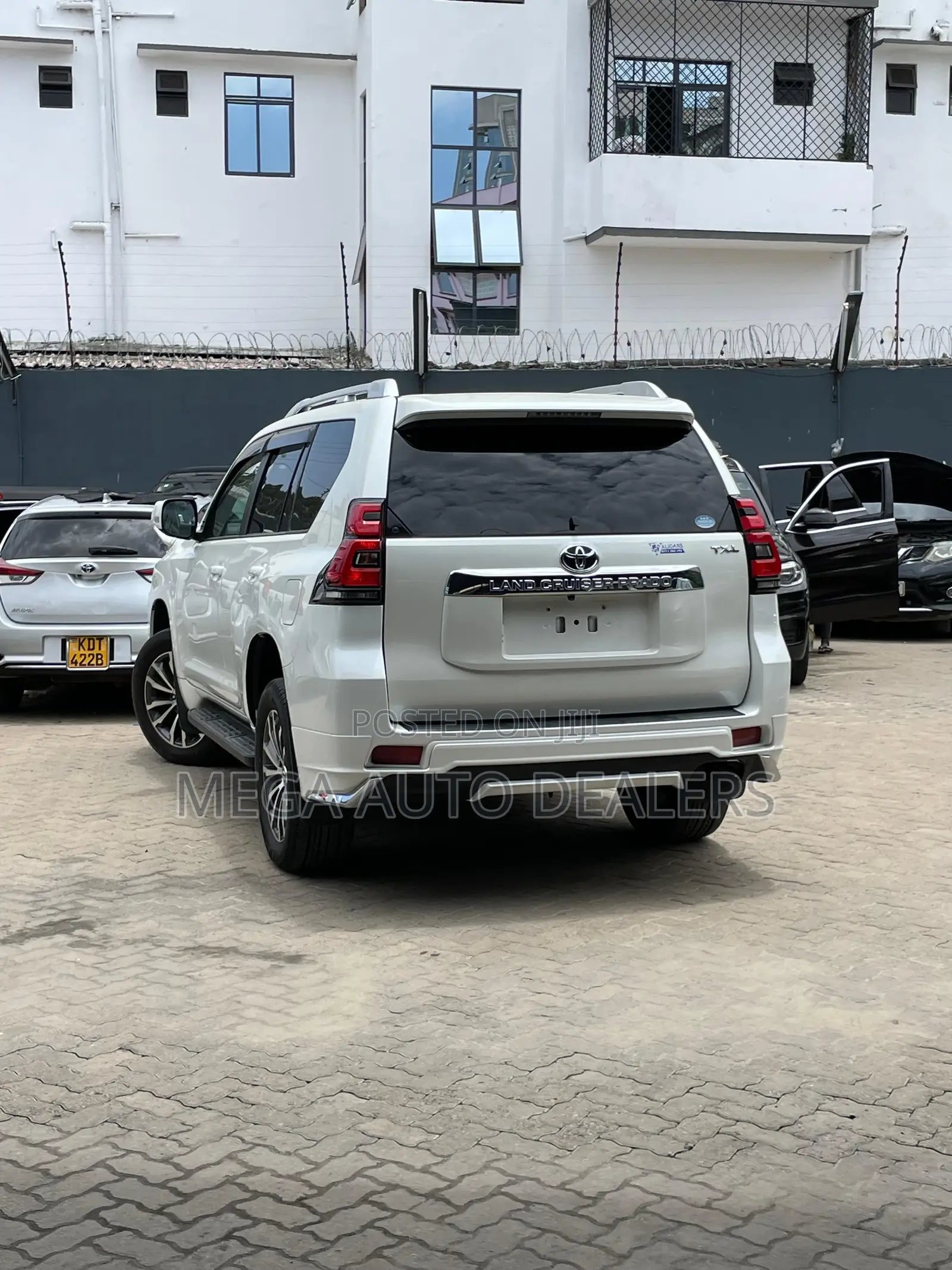 Toyota Land Cruiser Prado 2018 White