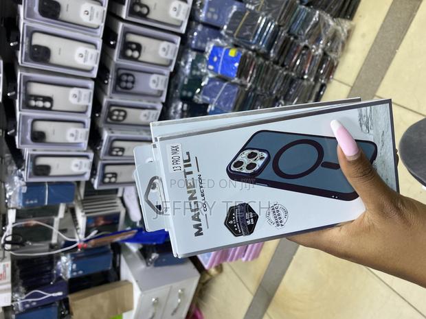 Maozis iPhone 13 Pro Max Case Compatible With Magsafe Transluscent - thumbnail 3