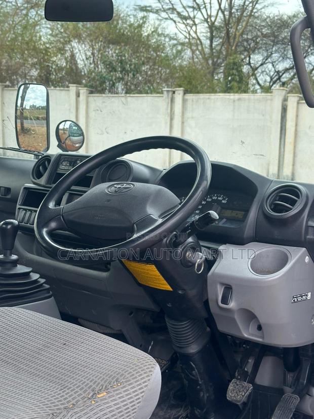 2018 Toyota Dyna - thumbnail 8