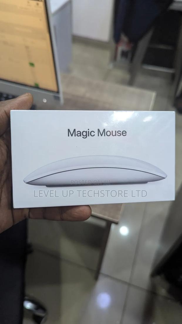 Magic Mouse (Usb‐C) - White Multi-Touch Surface