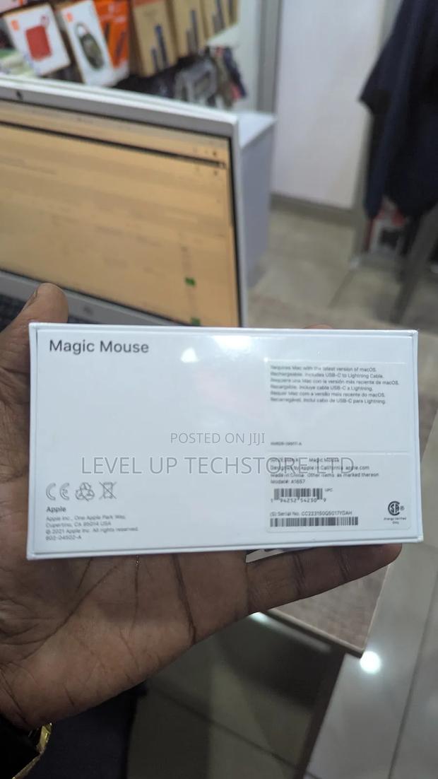 Magic Mouse (Usb‐C) - White Multi-Touch Surface - thumbnail 2