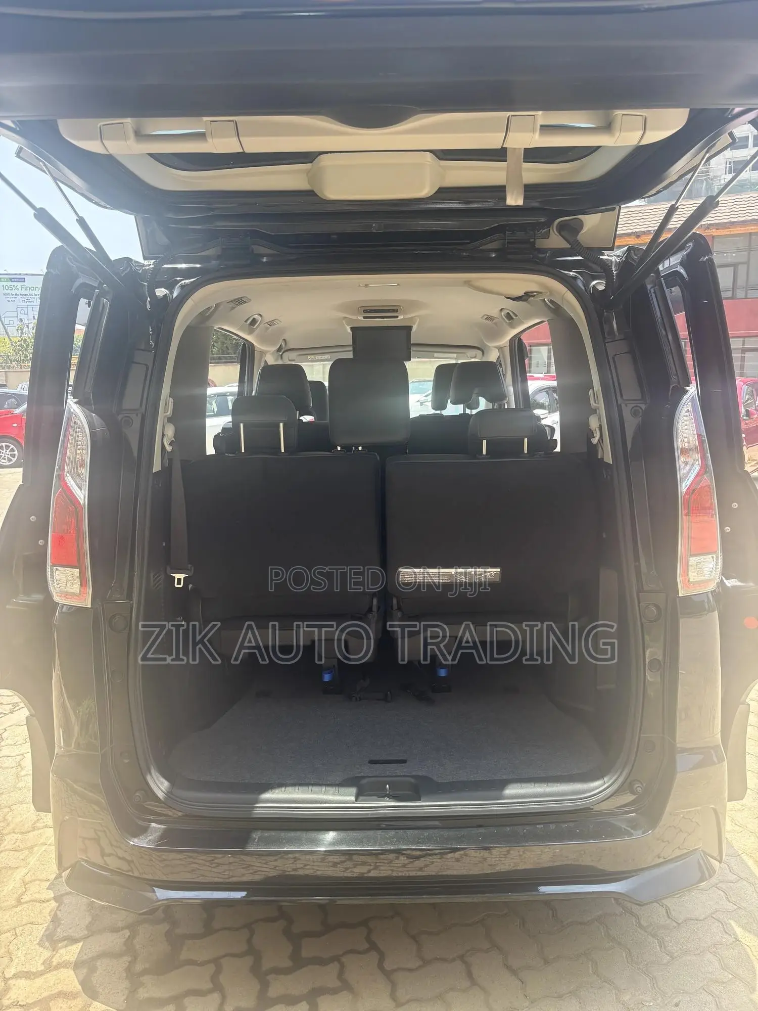 Nissan Serena 2018 Black