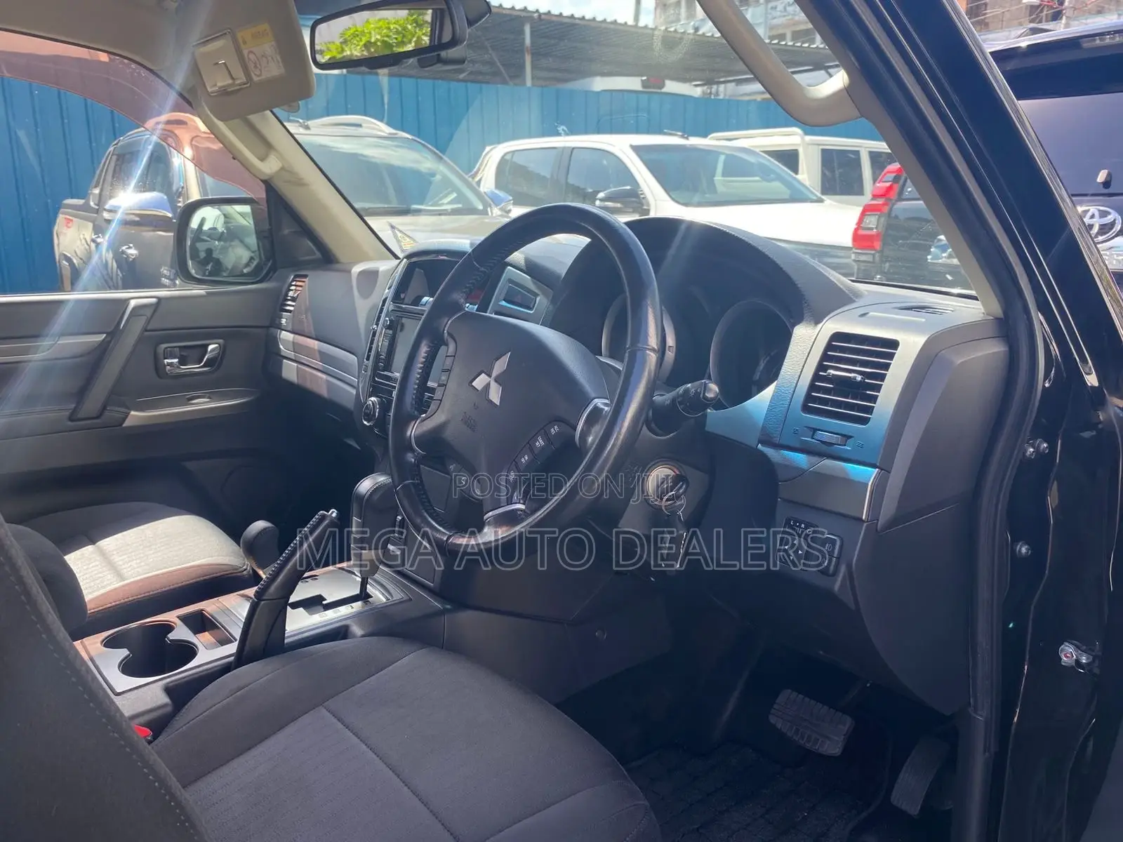 Mitsubishi Pajero 2018 Black