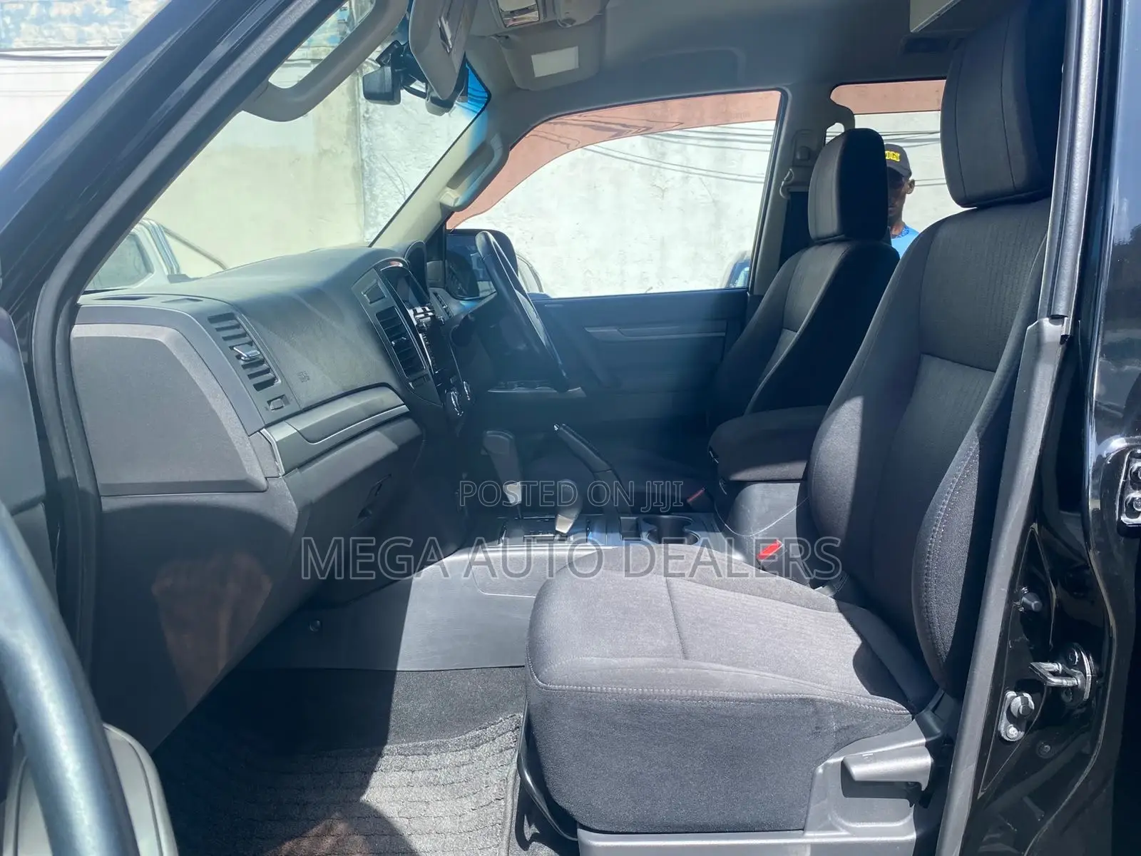 Mitsubishi Pajero 2018 Black