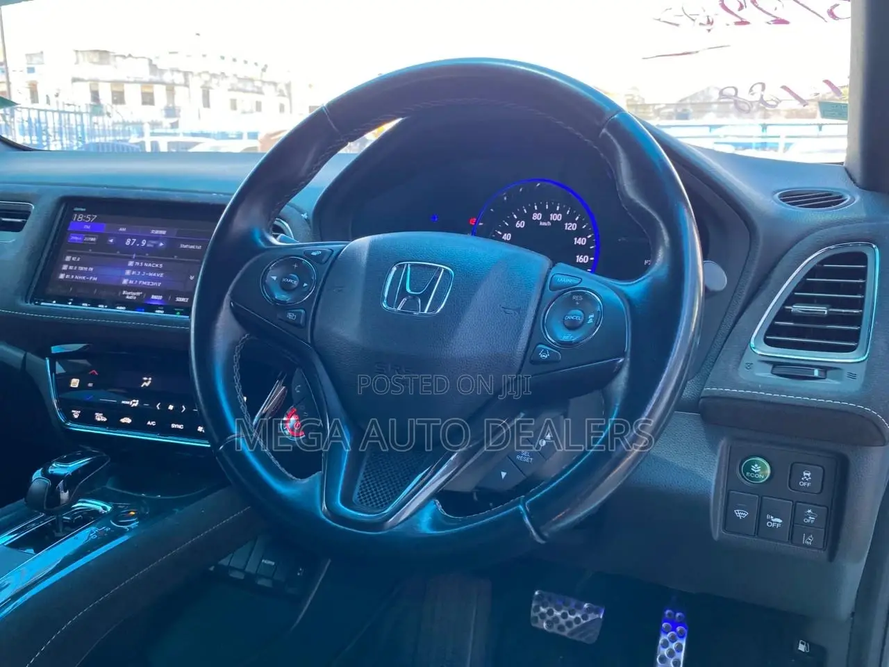 Honda Vezel 2018 White