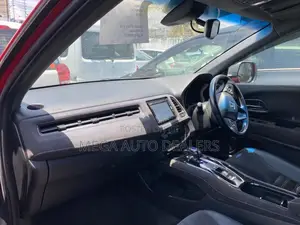 Honda Vezel 2018 Red
