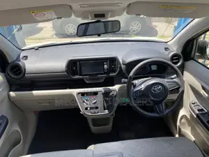 Toyota Passo 2018 White