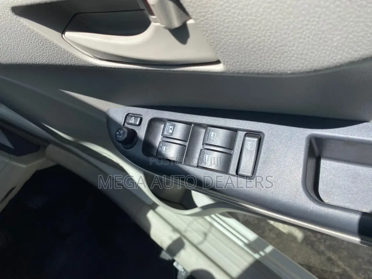 Toyota Passo 2018 White