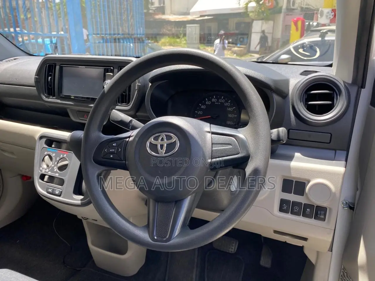 Toyota Passo 2018 White
