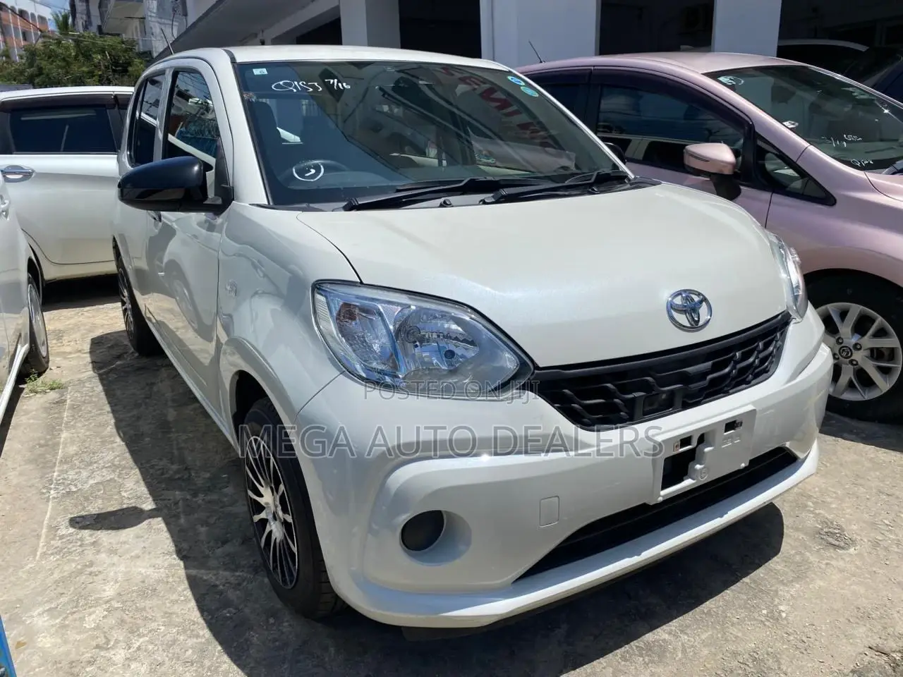 Toyota Passo 2018 White