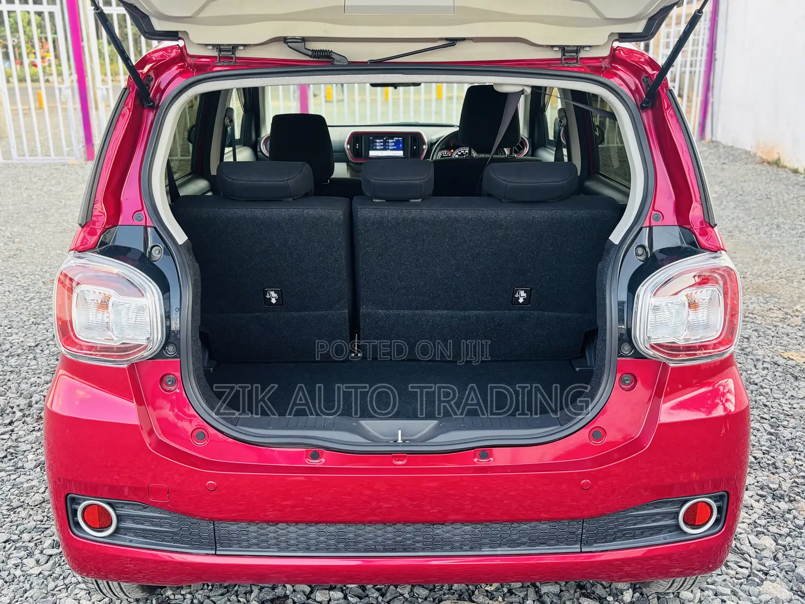 Toyota Passo 2018 Red