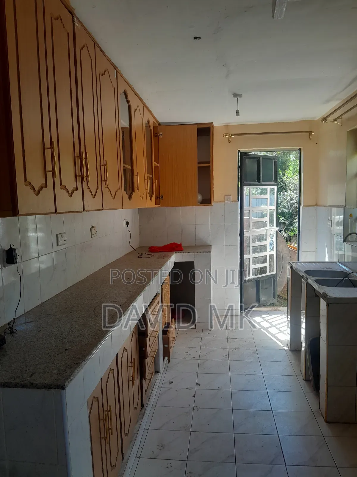 4bdrm Mansion in Sukari for rent