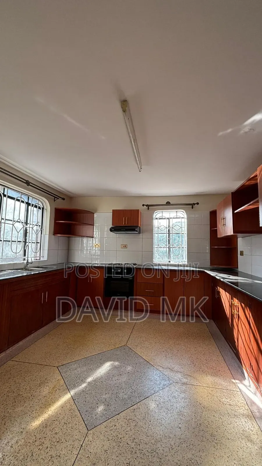 5bdrm Maisonette in Sukari for rent