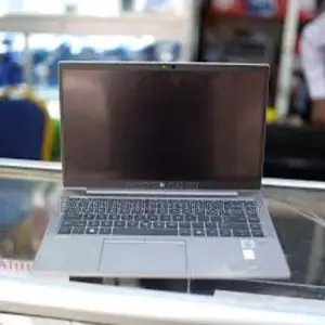 Laptop HP ZBook Firefly 14 G7 16GB Intel Core I7 SSD 1T