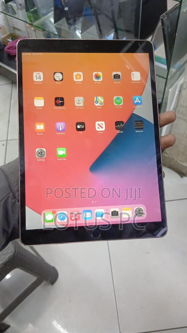 Apple iPad Pro 10.5 (2017) 256 GB Pink - main view