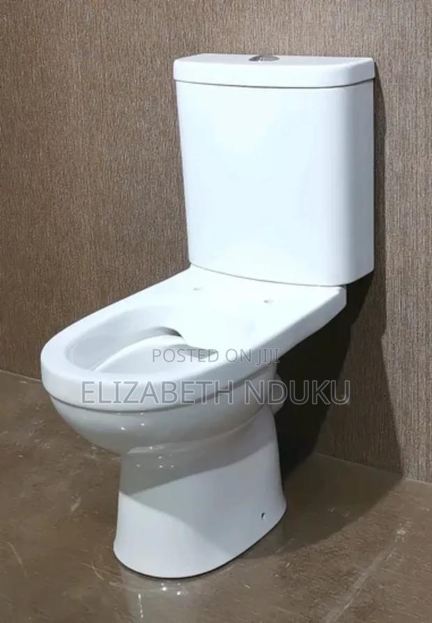 White Close Couple Toilet Seat
