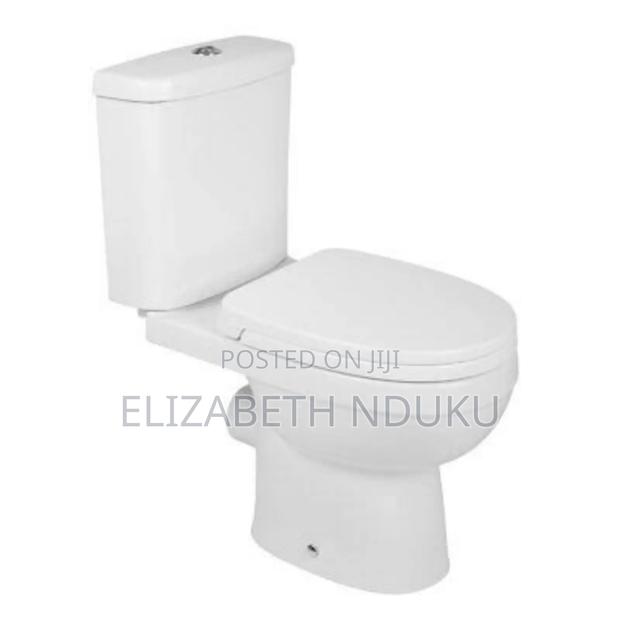 Ergonomic White Close Couple Toilet