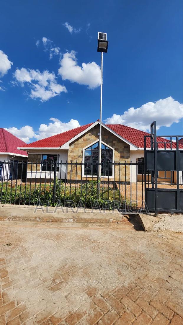 3bdrm Bungalow in Batian Estate, Kenyatta Road / Theta for rent - main view