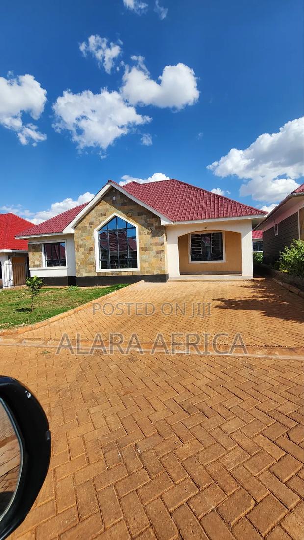 4bdrm Bungalow in Windsor Ridge 3, Kenyatta Road / Theta for sale