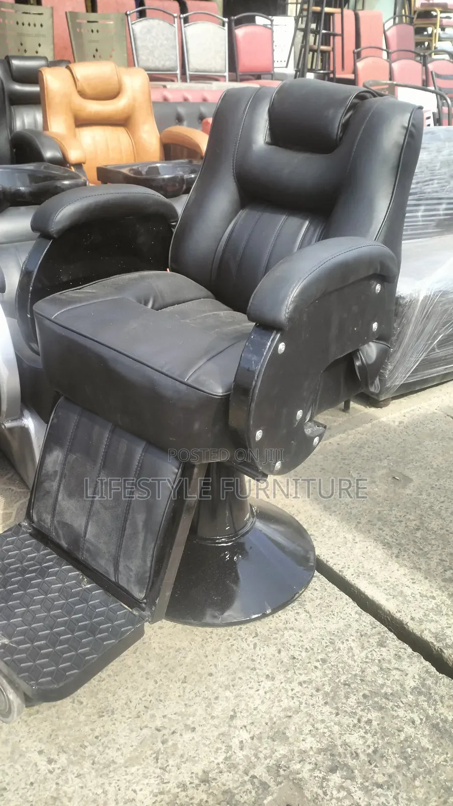 Advanced Kinyozi Chairs