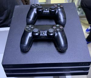 Neatly Used Chipped Ps4 Pro + 19 Games - thumbnail 2